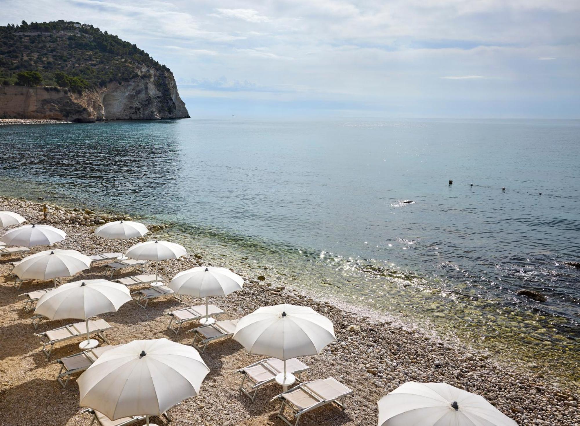 La Casa E Il Mare, Private Bay Hotel Mattinata Kültér fotó