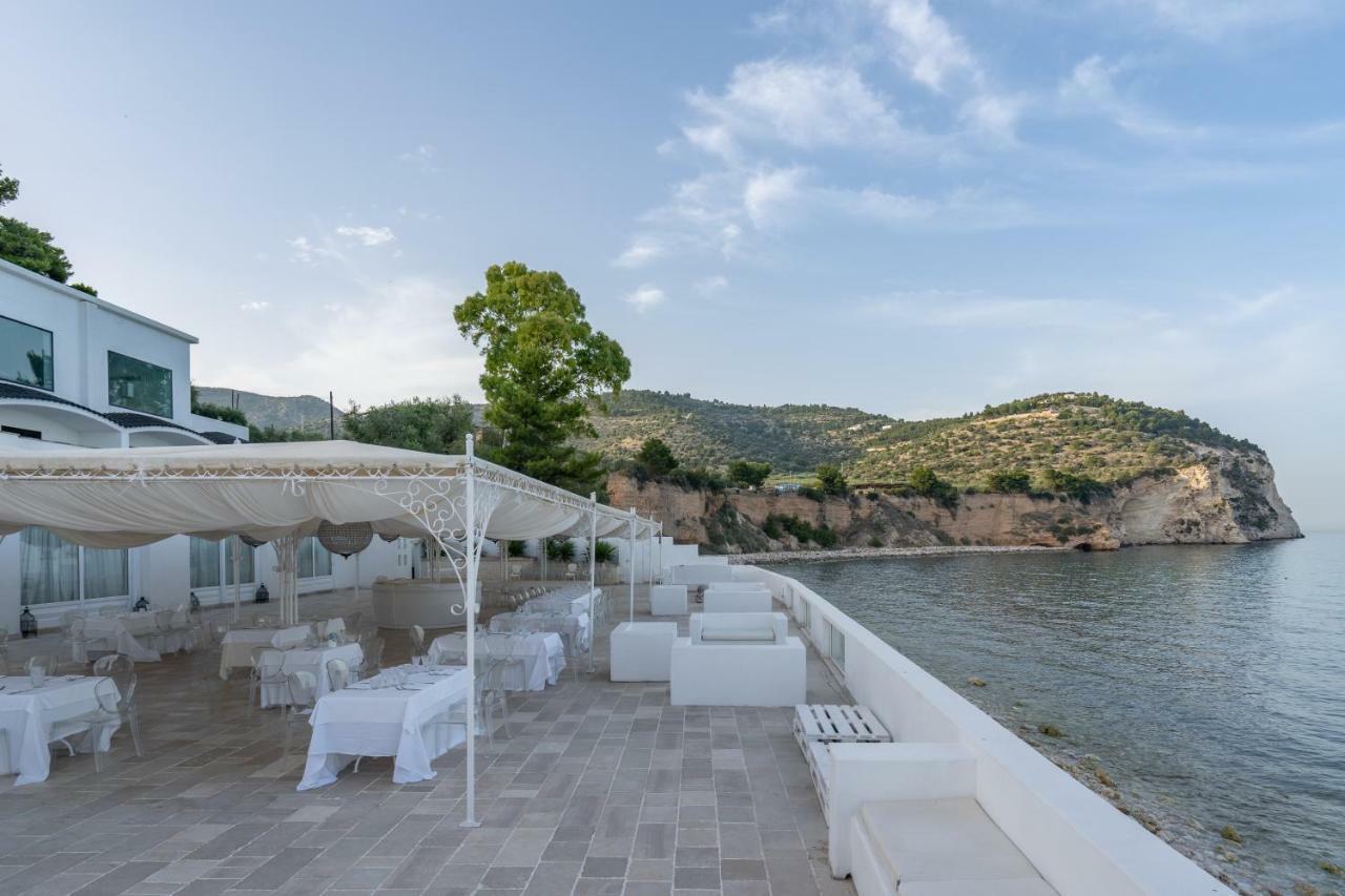 La Casa E Il Mare, Private Bay Hotel Mattinata Kültér fotó