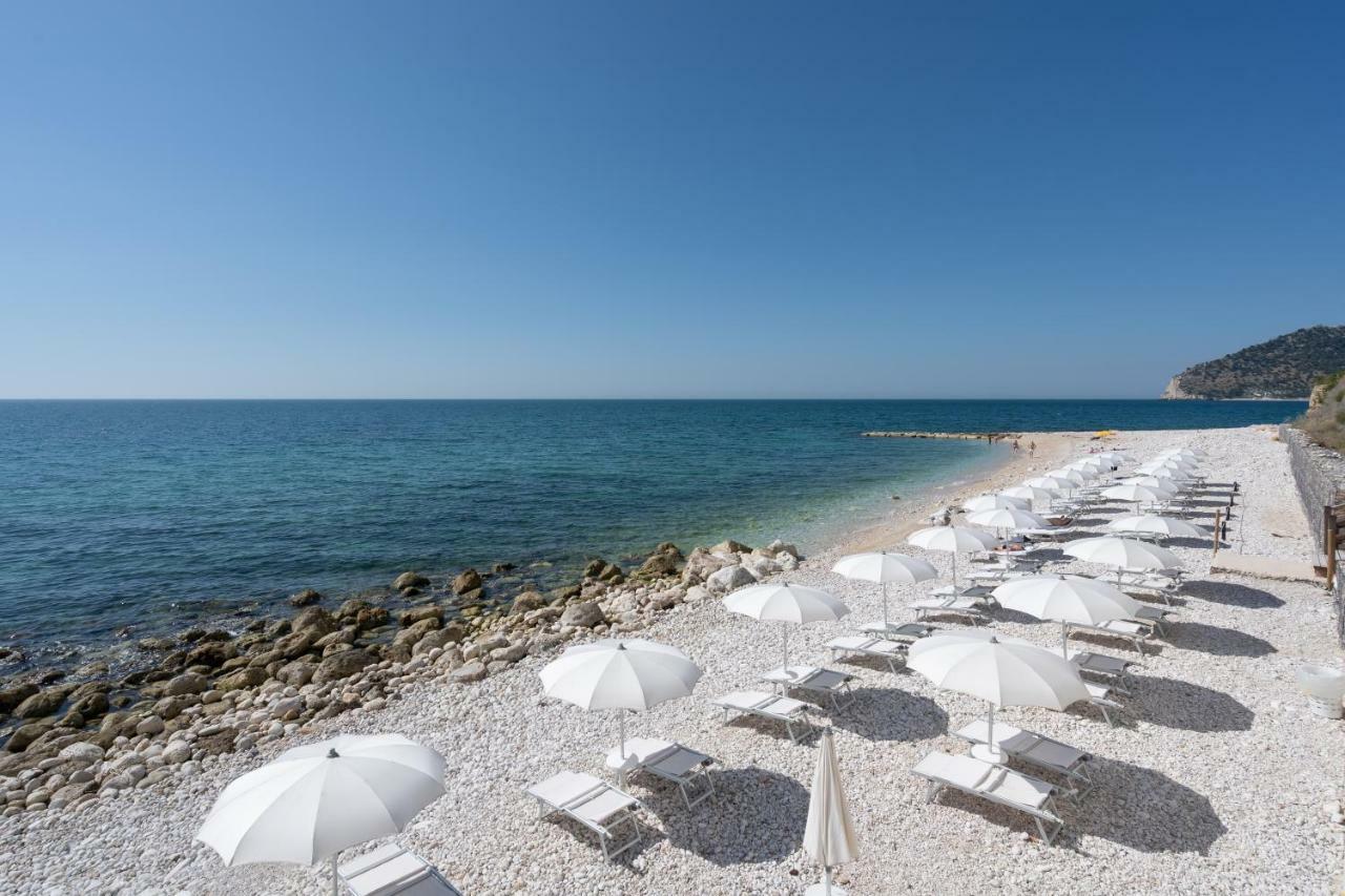La Casa E Il Mare, Private Bay Hotel Mattinata Kültér fotó